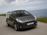 Peugeot 5008 2009 photo