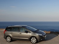 Peugeot 5008 2009 photo