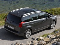 Peugeot 5008 2009 photo