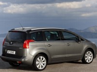 Peugeot 5008 2009 photo